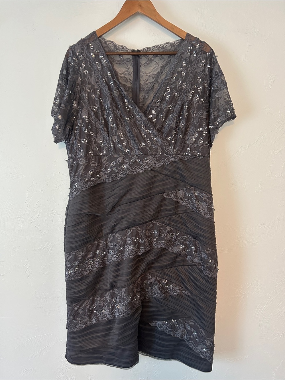 MARINA Gray Lace & Sequin V-Neck Bandage Cocktail Dress